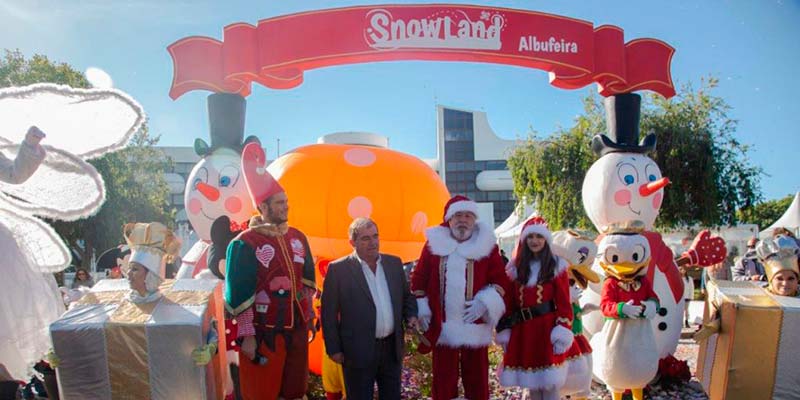 Snowland brings ice rink and Christmas fun to Albufeira