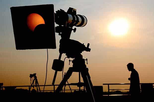 solar-eclipse.jpg