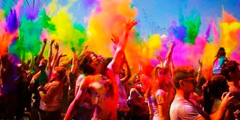 Sunset colour party at Meia Praia