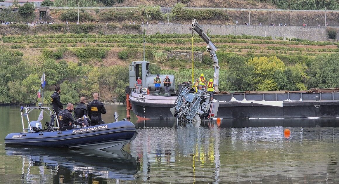 The AS350 Écureuil helicopter was almost totally destroyed on impact. Image: Paulo Cunha/ Lusa