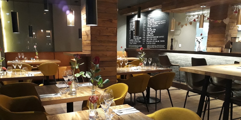 Inside view of Touriga Wine & Dine