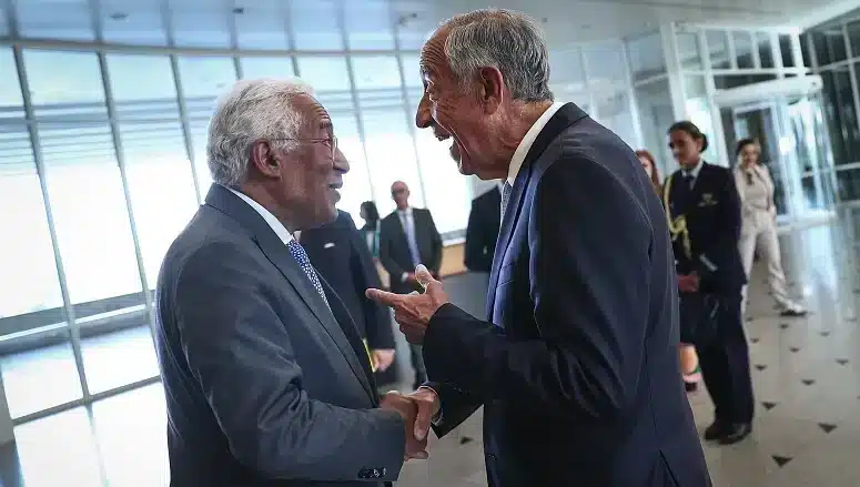 President Marcelo has described last night's decision as 'magnificent for Europe and for Portugal'. Image of Marcelo (right) with Mr Costa/ Rodrigo Antunes: Lusa
