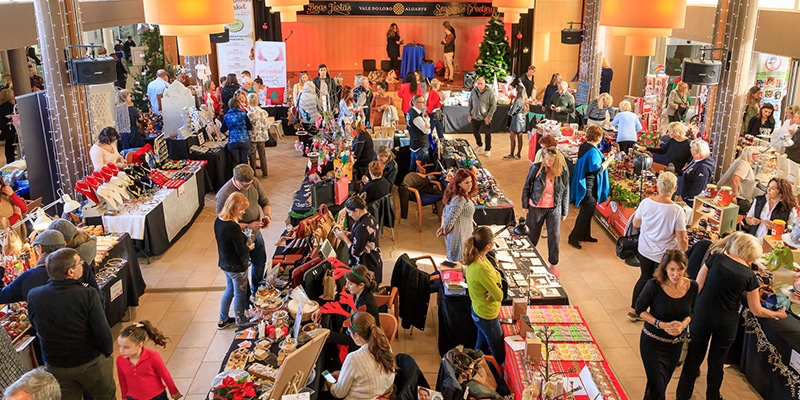 People shopping at a previous edition of the Vale do Lobo Christmas Market 2021