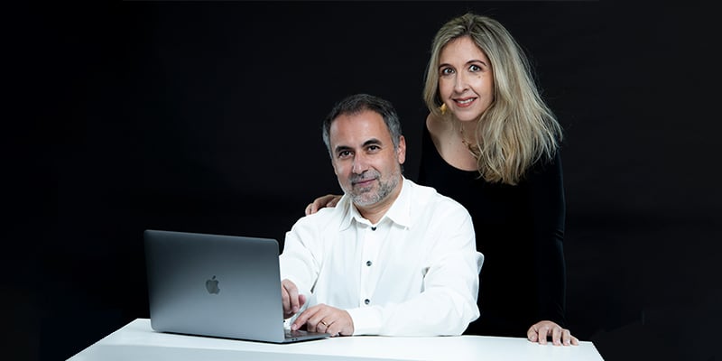 Photo of Ana Pragosa and Sérgio Sousa, specialists in dentistry|View of the inside of Vitra Clinic, a dentistry practice in Lagoa
