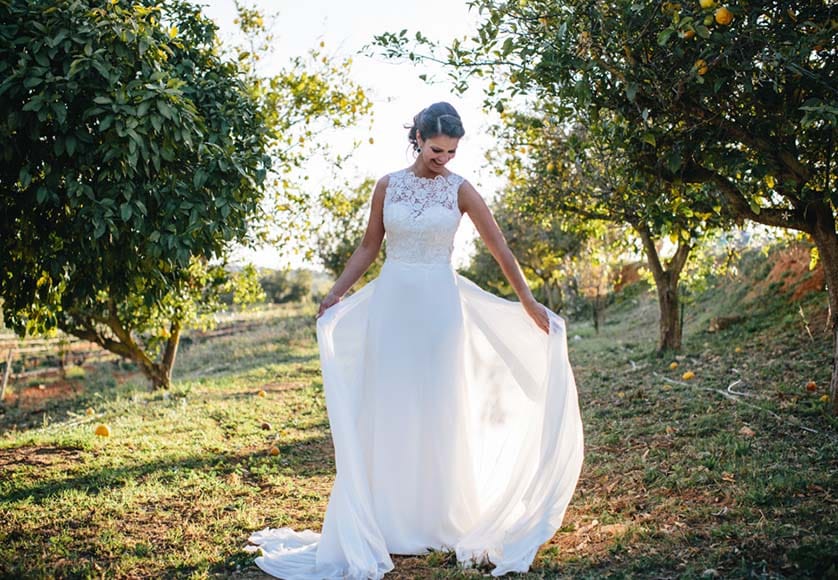 wedding-dress-vineyard-bride-algarve-quinta-vales|wedding-dress-bride-flowers-vineyard-bouquet-quinta-vales|wedding-dress-bride-outdoor-vineyard-quinta-vales|wedding-dress-vineyard-bride-algarve-outdoor-quinta-vales