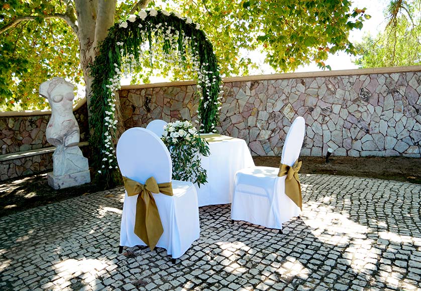 wedding-floral-decor-winery-quinta-vales|floral-decor-vineyard-table-wedding-quinta-vales|floral-decor-wedding-vineyard-winery-quinta-vales|outdoor-wedding-floral-decor-vineyard-quinta-vales