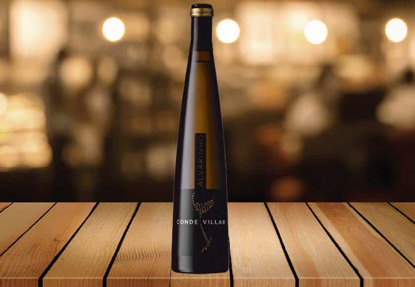 Alvarinho wine bottle