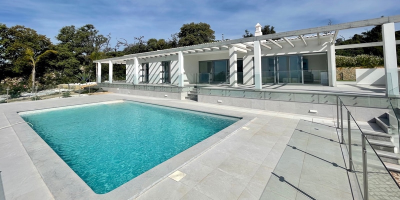 Yellow Homes modern villa with stunning sea views in central Algarve for sale for 890000 Euros