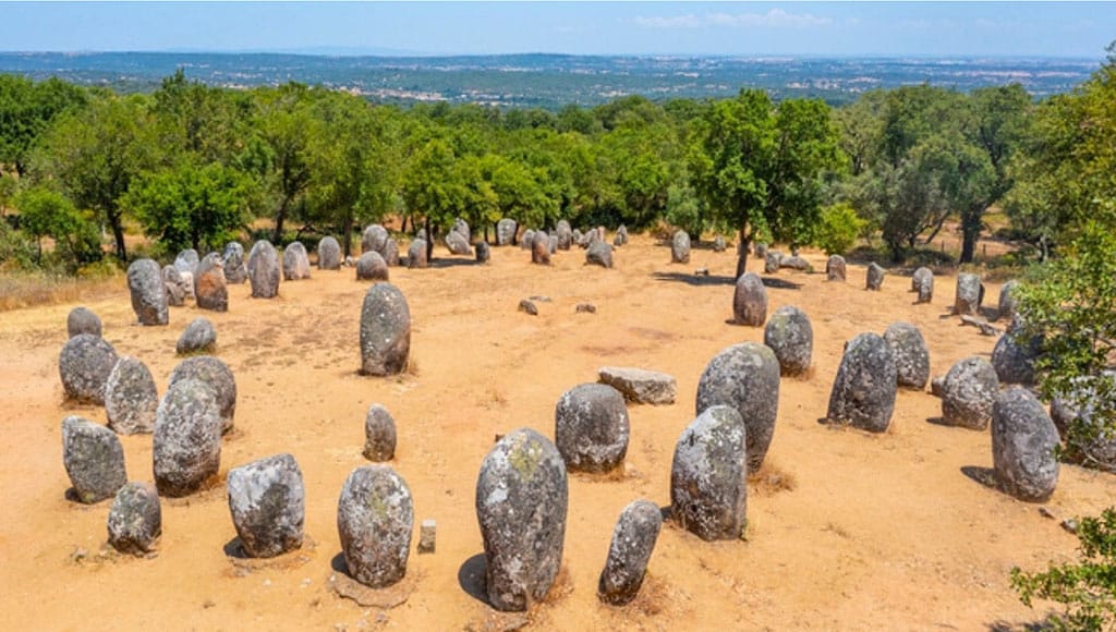 Almendres Cromlech, Évora