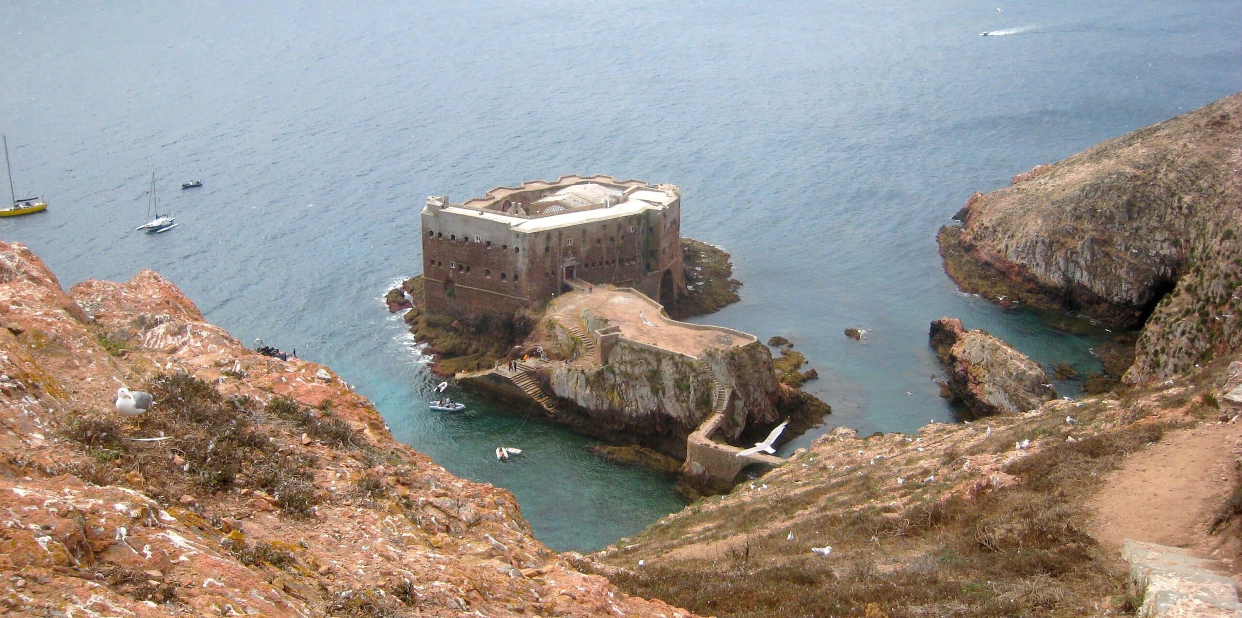 Forte-da-ilha-das-Berlengas-scaled