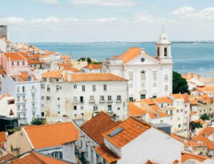 Lisbon bans “AL” short-term rentals in 19 neighbourhoods and eight parishes