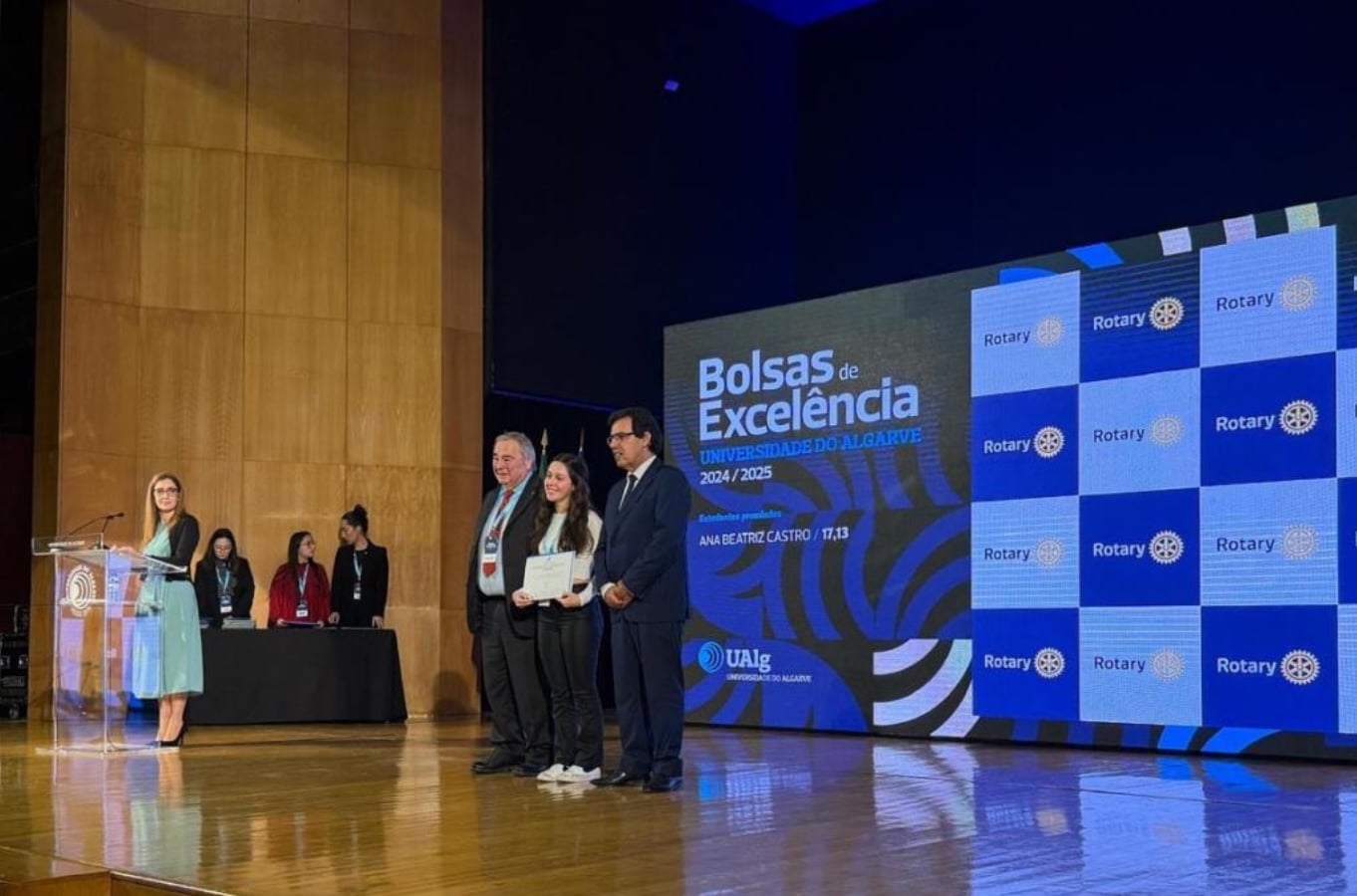 Rotary Club Lagoa renews "Excellence Scholarship"
