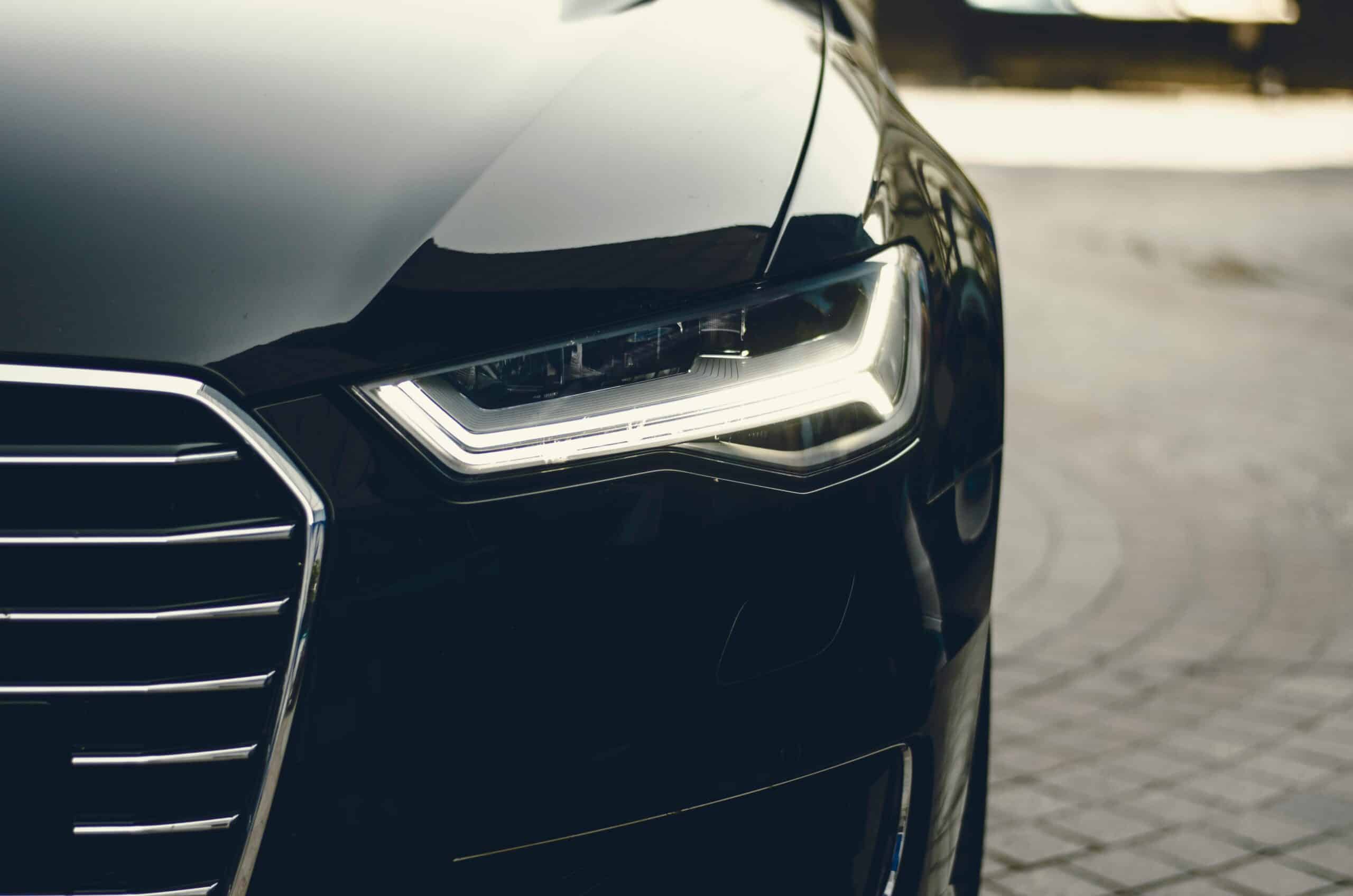 Five arrested in €1 million luxury car and boat scam in Algarve