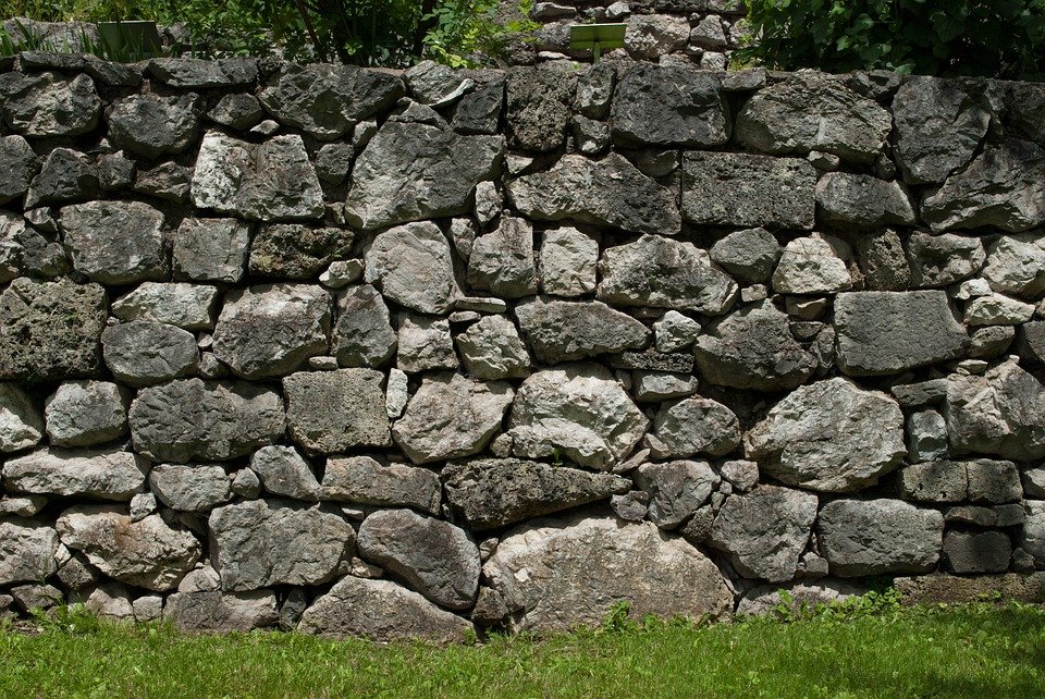 stone-wall-1472079_960_720