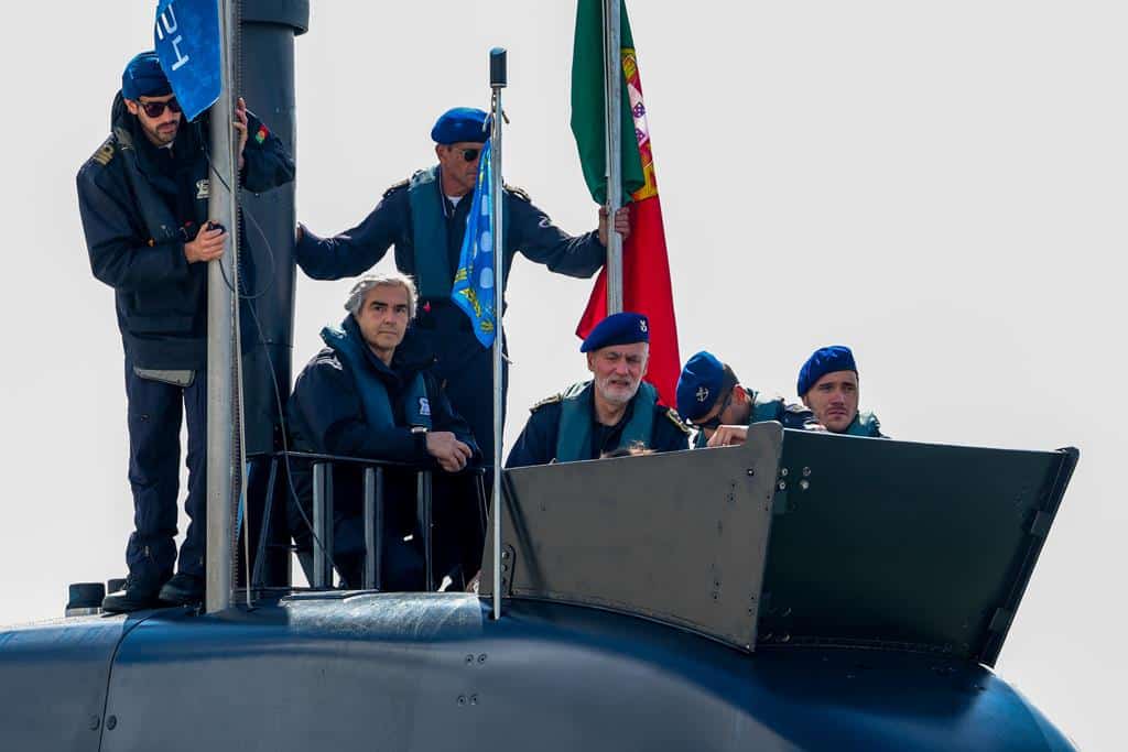 A rather poignant image of the defence minister (second left) atop Arpão with various dignitaries, including the then Chief of Staff of the Armada, Admiral Gouveia e Melo (immediately under Portuguese flag). Image: António Cotrim/ Lusa