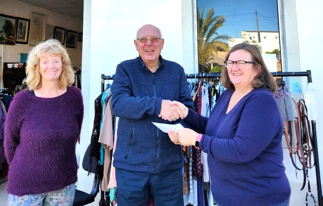 Algarve 41 Club donation to Arm in Arm (1)