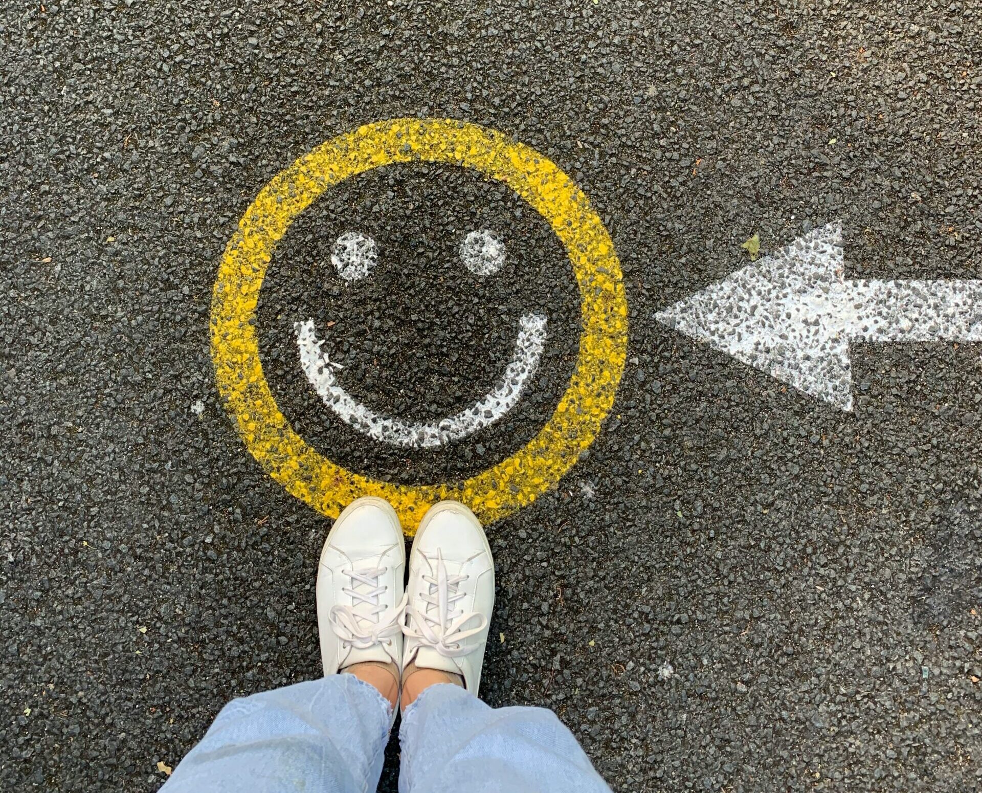 Smile (Jacqueline Munguia-unsplash)