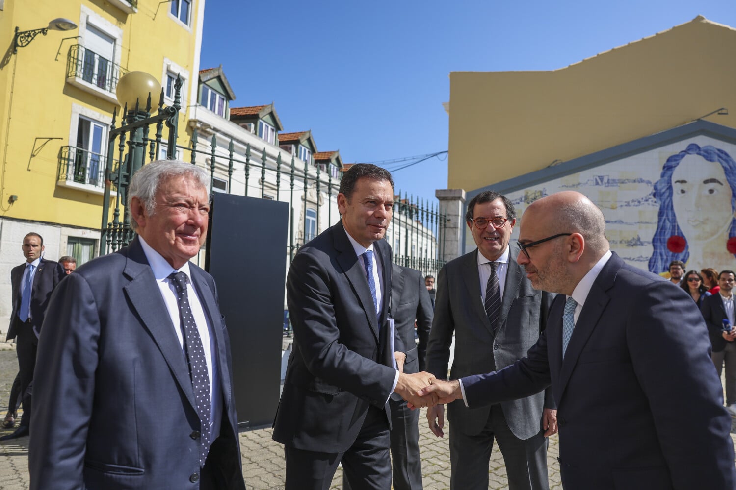Busy, busy... the PM and his top ministers in LIsbon today. Image: Tiago Petinga/ Lusa