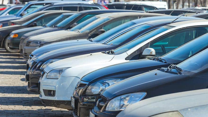 Automotive market falls 5.4% to February