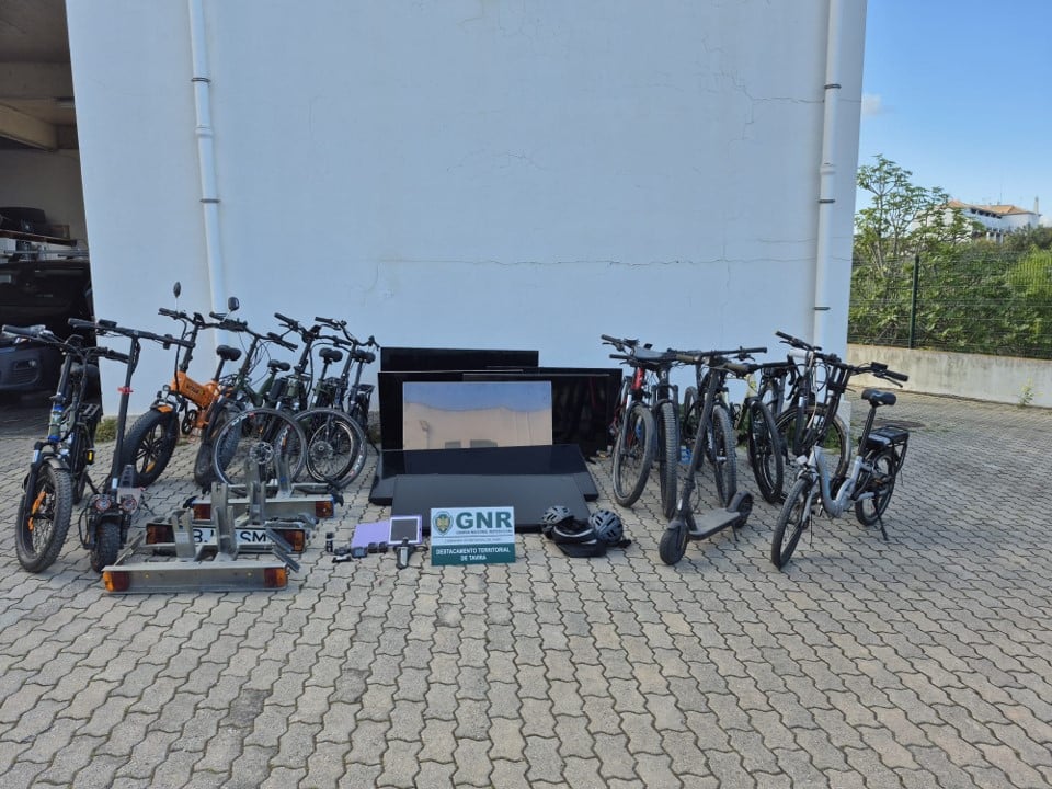 Bicycle thief caught red-handed in Tavira