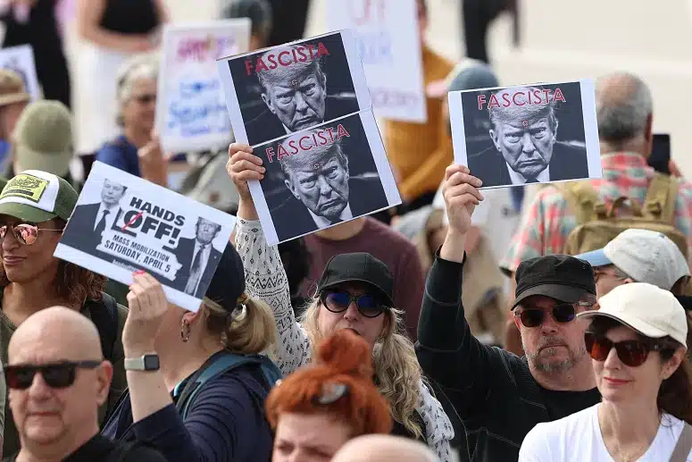 Americans in Lisbon today. Image: Tiago Petinga/ Lusa