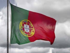 Secretary of State suggests tax perks to lure retired emigrants back to Portugal