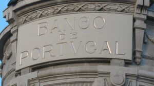 Bank of Portugal director suspected of corruption