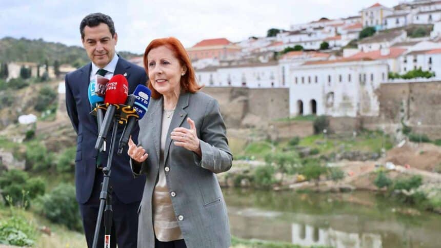 Environment minister Maria de Graça Carvalho reduces Algarve's water reserves by a third in speech saying how important it is to forge ahead with projects that environmentalists question