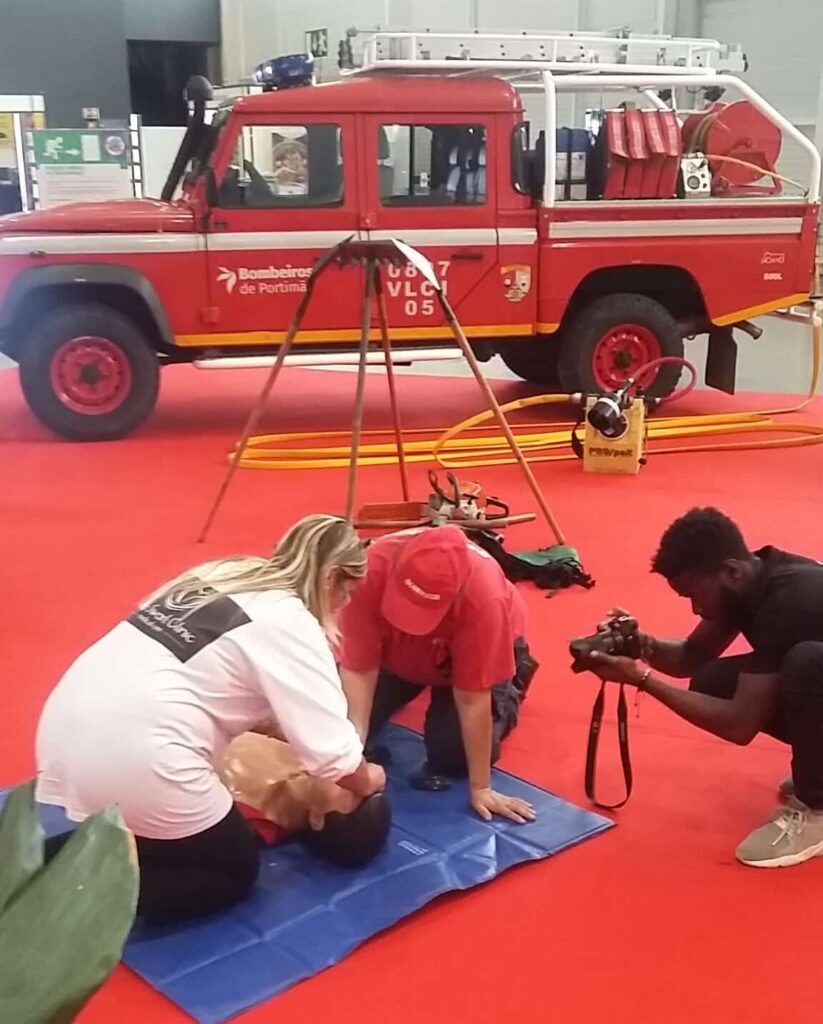 First aid demonstration by the Portimão Voluntary Firefighters,2016
