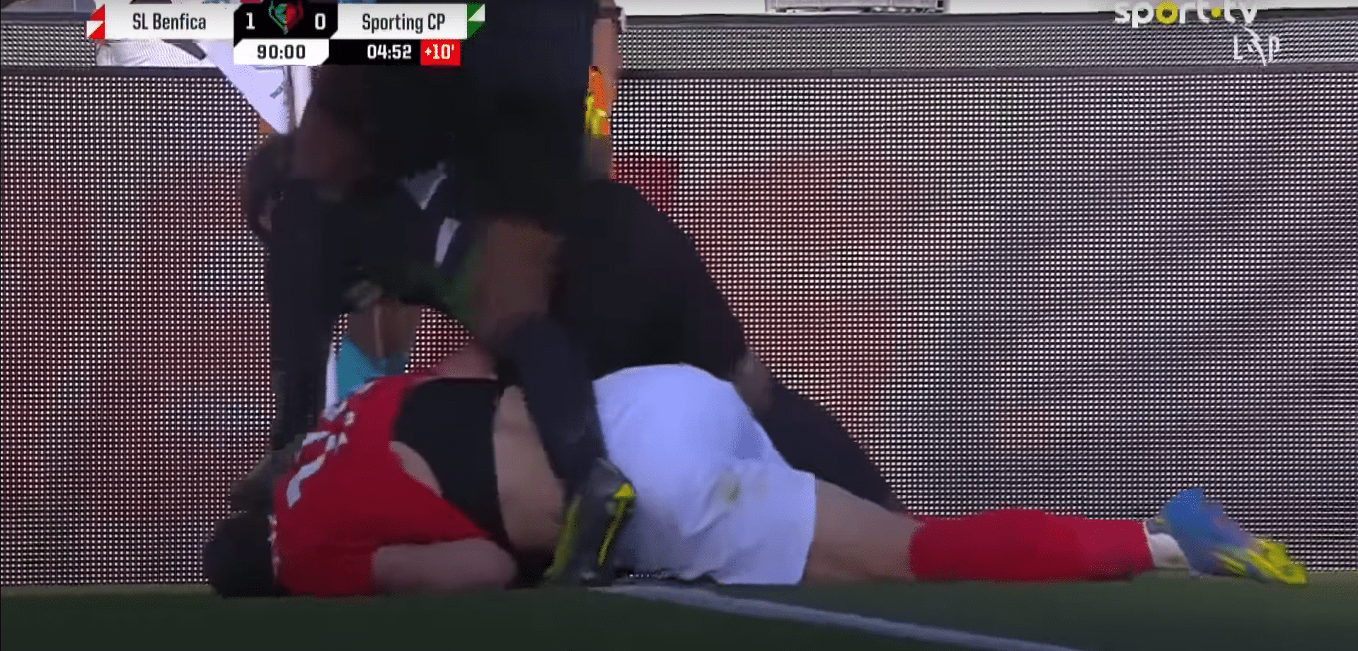 Sporting CP player under investigation for stepping on rival player's head during Cup final