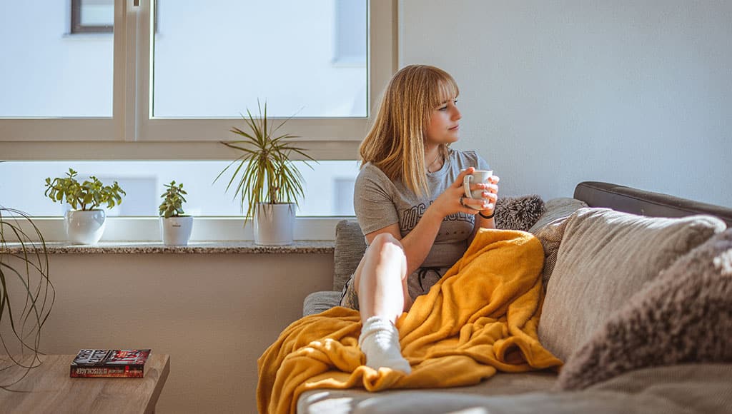 Woman relaxing (julian-bock-unsplash)