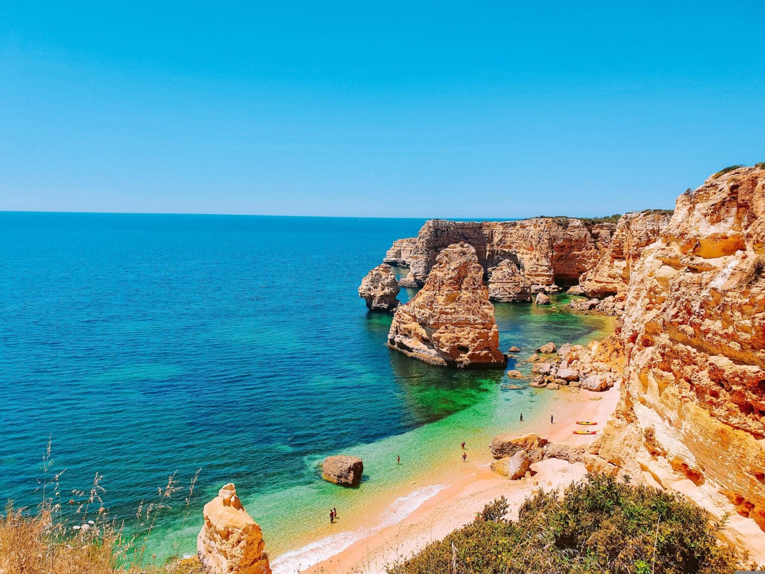 Praia da Marinha (Photo: Inna/Pixabay)
