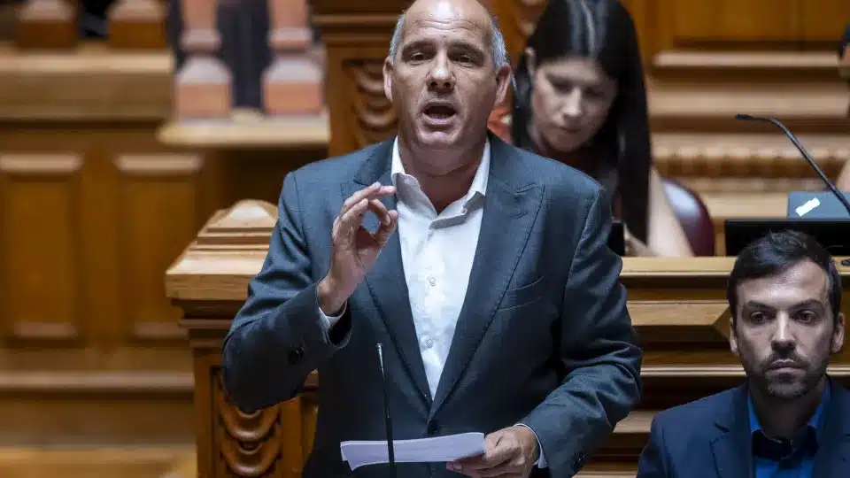 PCP communists were so incensed by the thought of another centre right government that they declared they would be filing a motion to reject its programme before they even read it... Lusa image here of PS leader Paulo Raimundo accusing the programme of 'smelling of the troika':