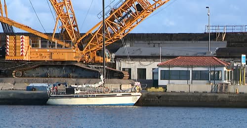 The sailing boat has been towed in to Ponta Delgada