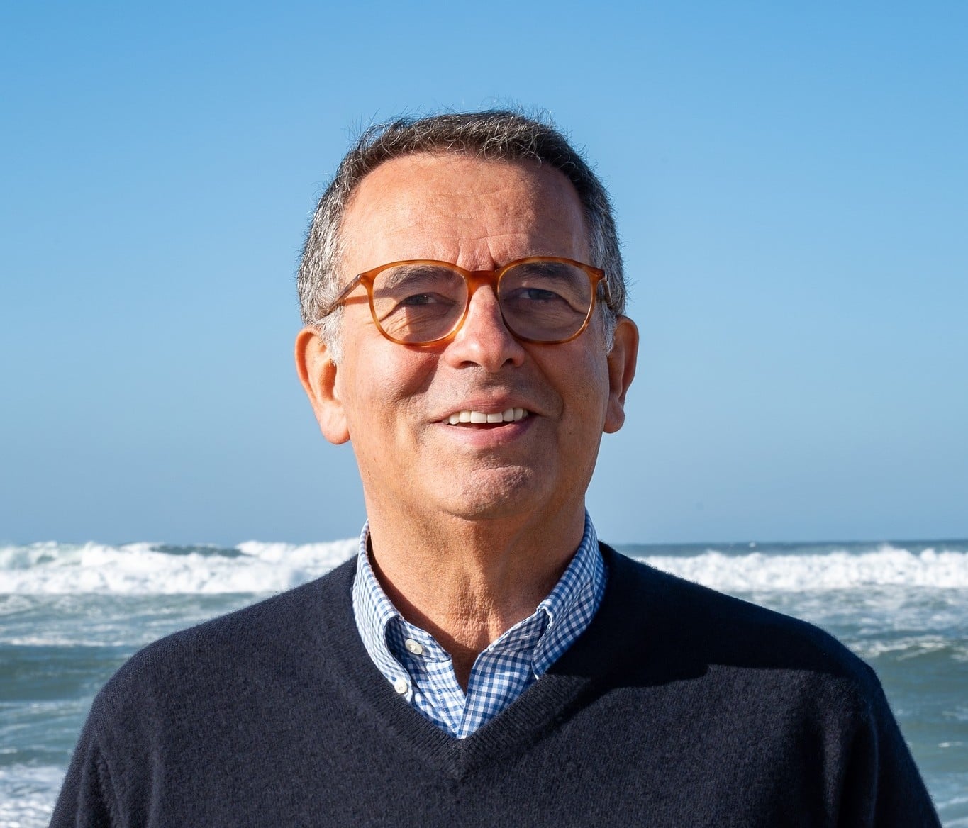 Former PS leader António José Seguro throws hat into 2026 presidential ring