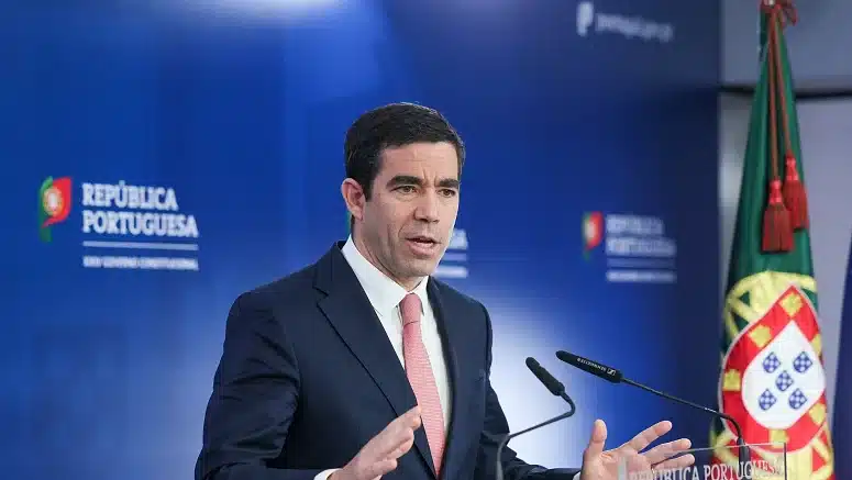 Minister of the Presidency, António Leitão Amaro, outlining changes to laws on immigration yesterday. Image: Lusa
