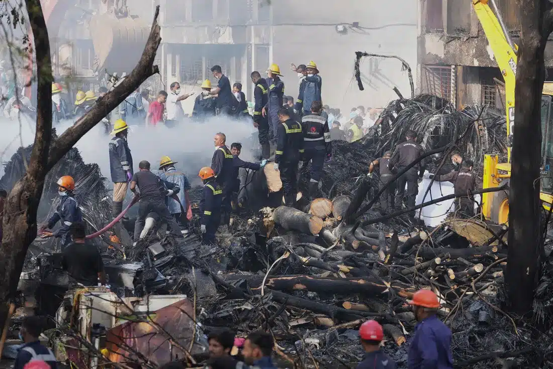 India_Plane_Crash_1400