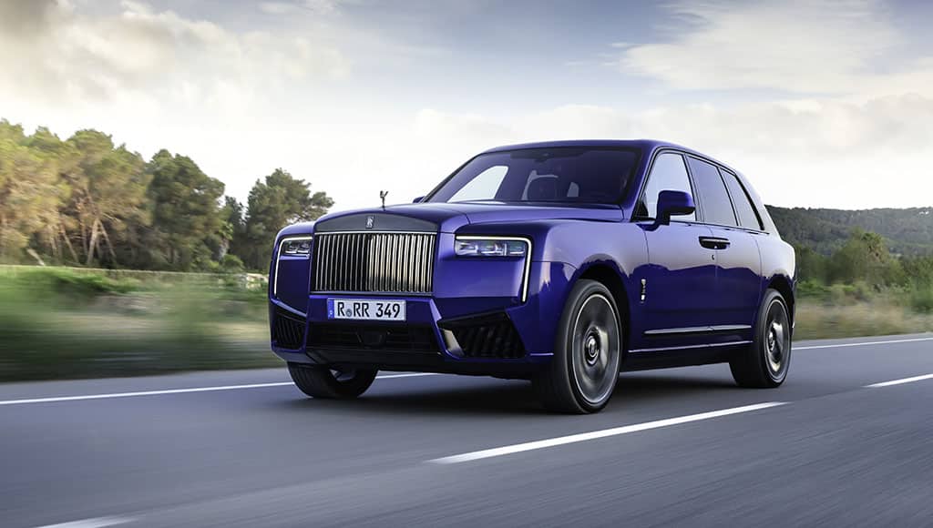 P90582027_highRes_rolls-royce-black-ba