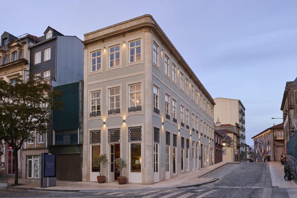 Symington - Matriarca Exterior