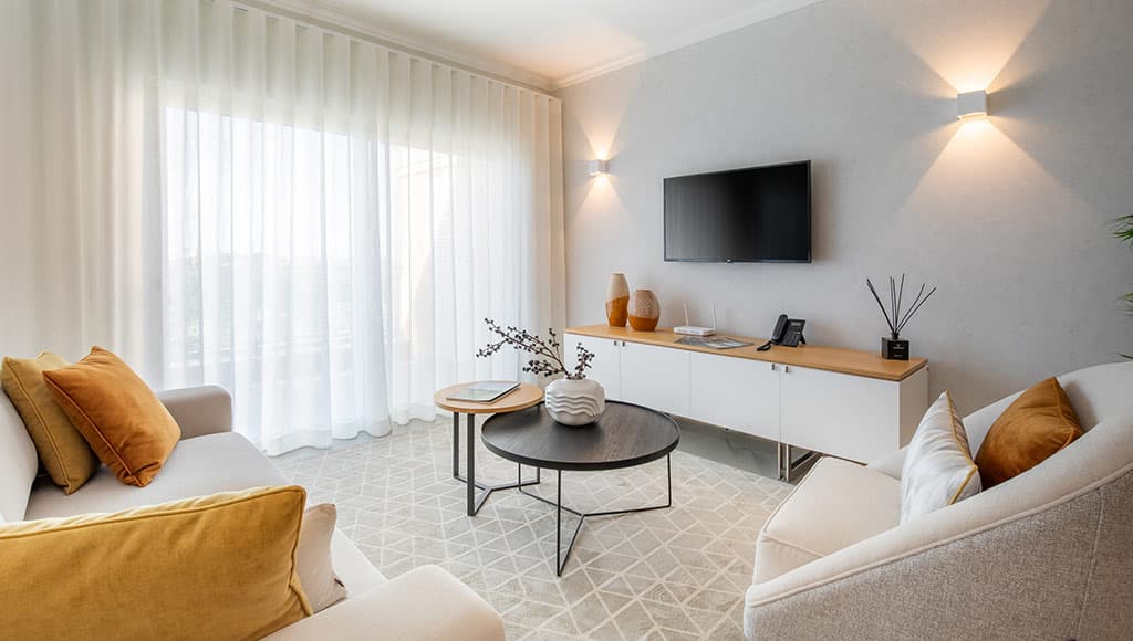 The living room at one of Boavista Golf & Spa resort Bayview Village's property