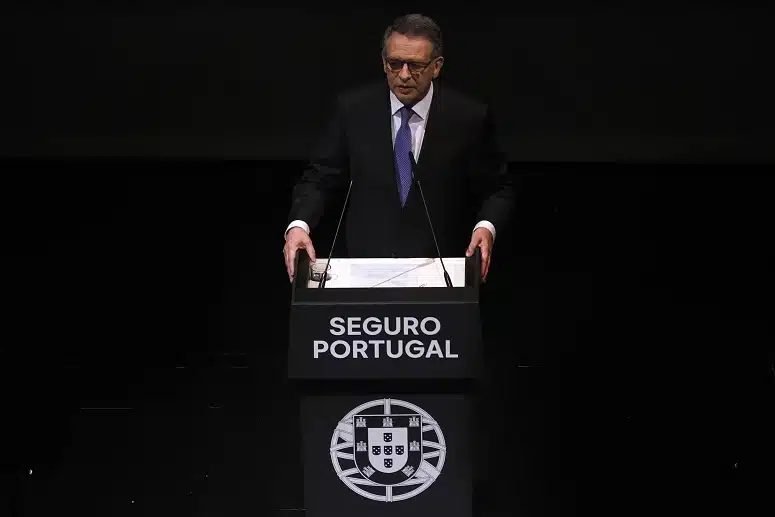 "I don't need to learn on the job. I come fully prepared", Seguro told his audience yesterday. Image: Carlos Barroso/ Lusa