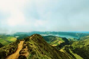 Three earthquakes shake Azores island on Monday night