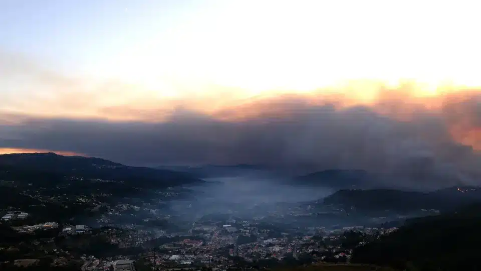 Five active fires continue to rage after “worst day for fires” in 2025