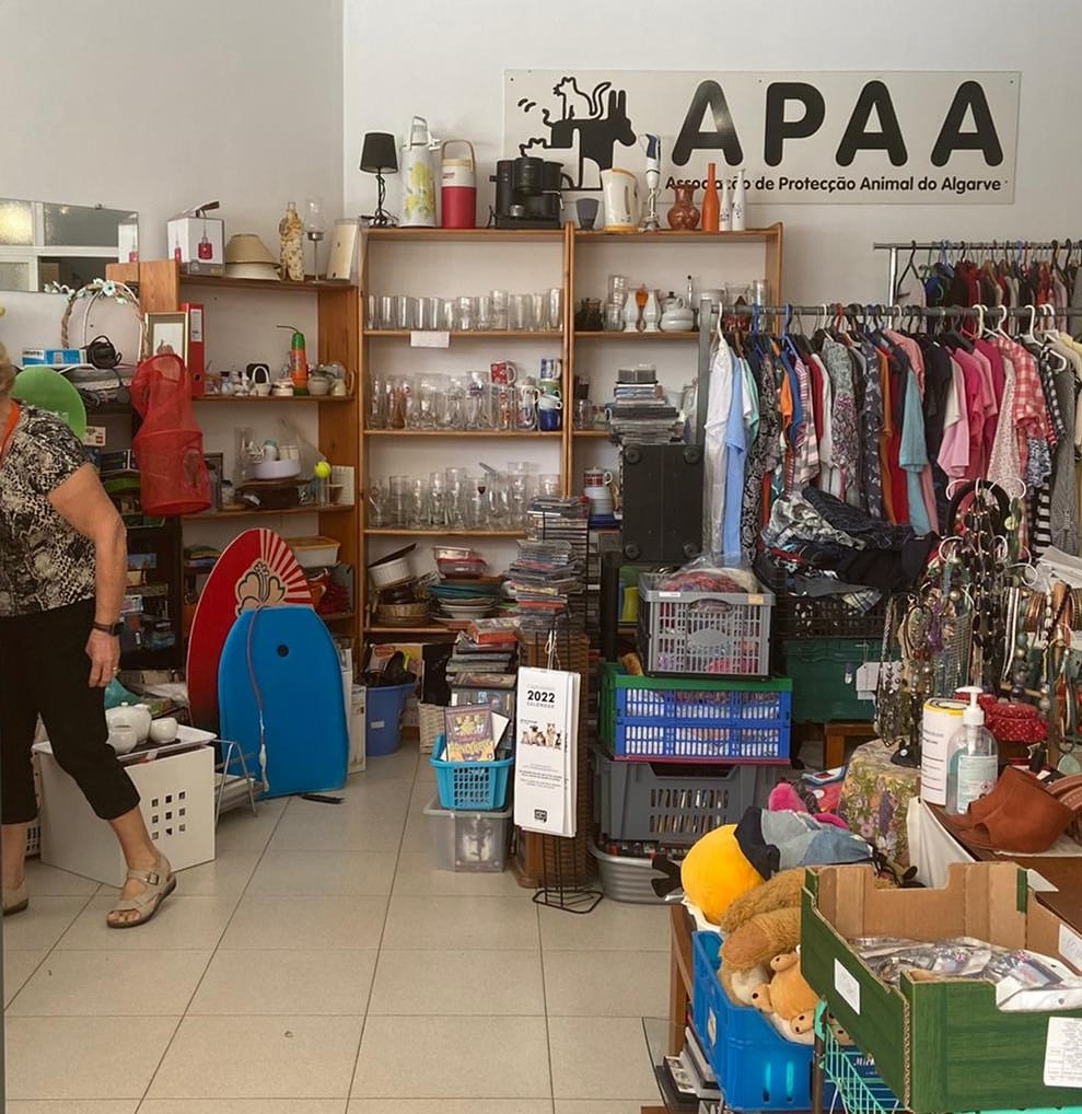 Alvor charity shop