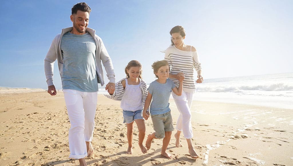 Sandy Blue - Lifestyle (1) RT