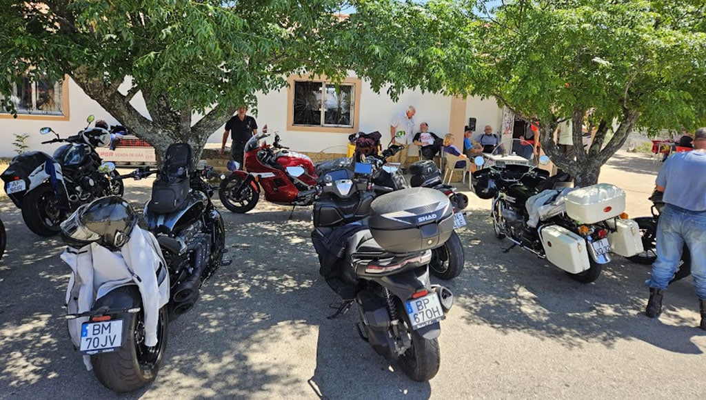 Algarve Senior Bikers brave heat for June ride
