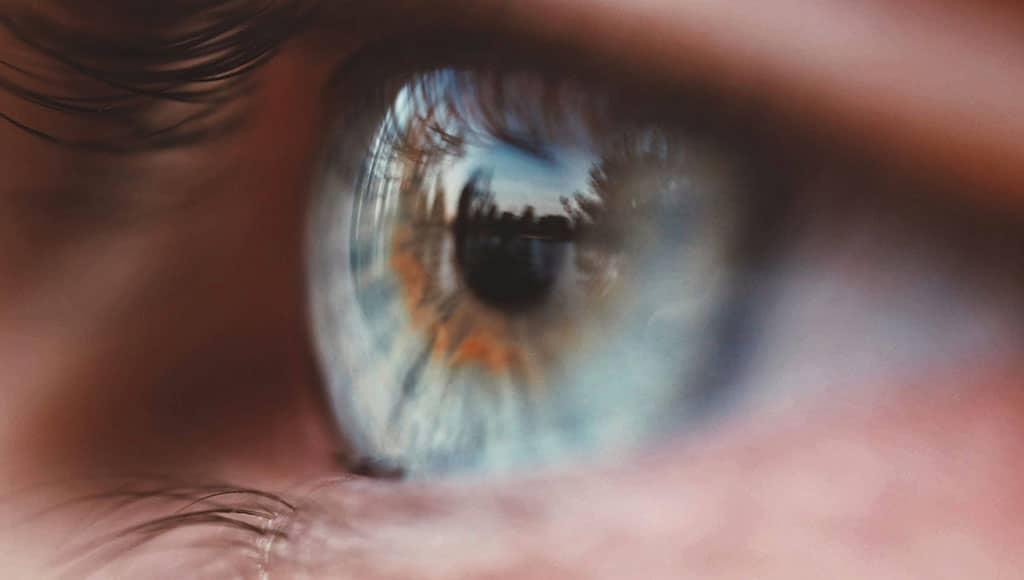 Eye (Adrian Swancar-unsplash)