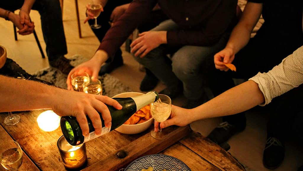 Friends (Dorien Monnens-unsplash)