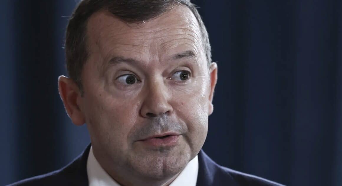 In the hot seat last night, secretary of state Rui Rocha. Image: António Cotrim/ Lusa