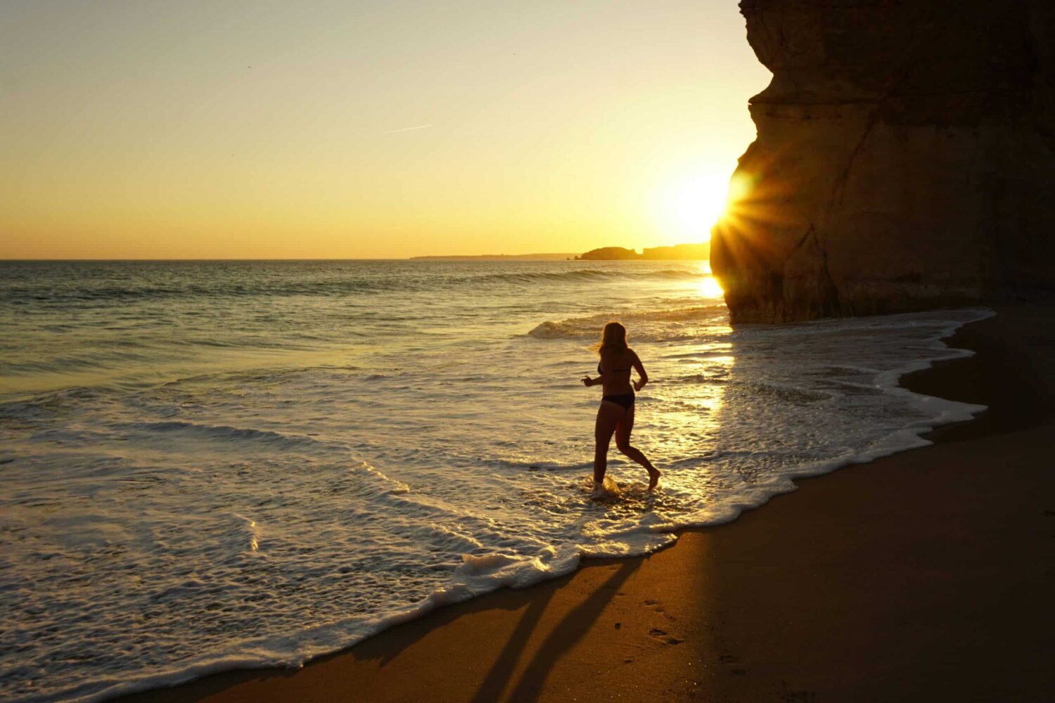 Sunset (Andreea Petruti-unsplash)